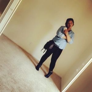 Meet your Posher, Aja